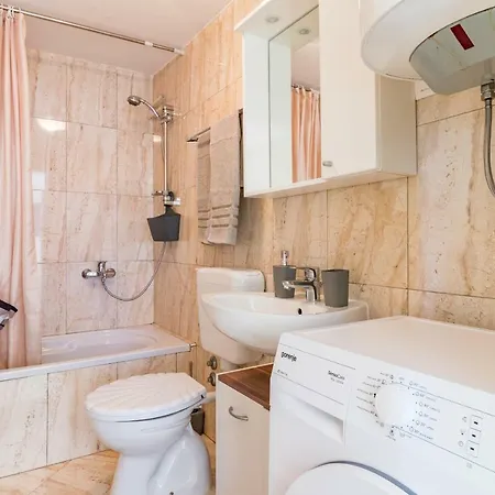 Apartman Nela Apartment *